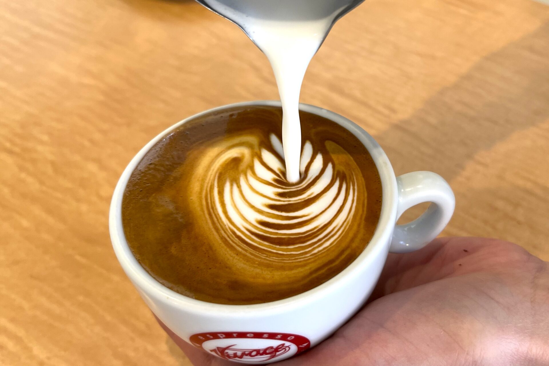カフェエリオットアベニューのカフェラテ
